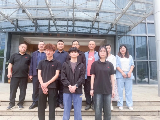 Companies care about the future and work together to build educational dreams.